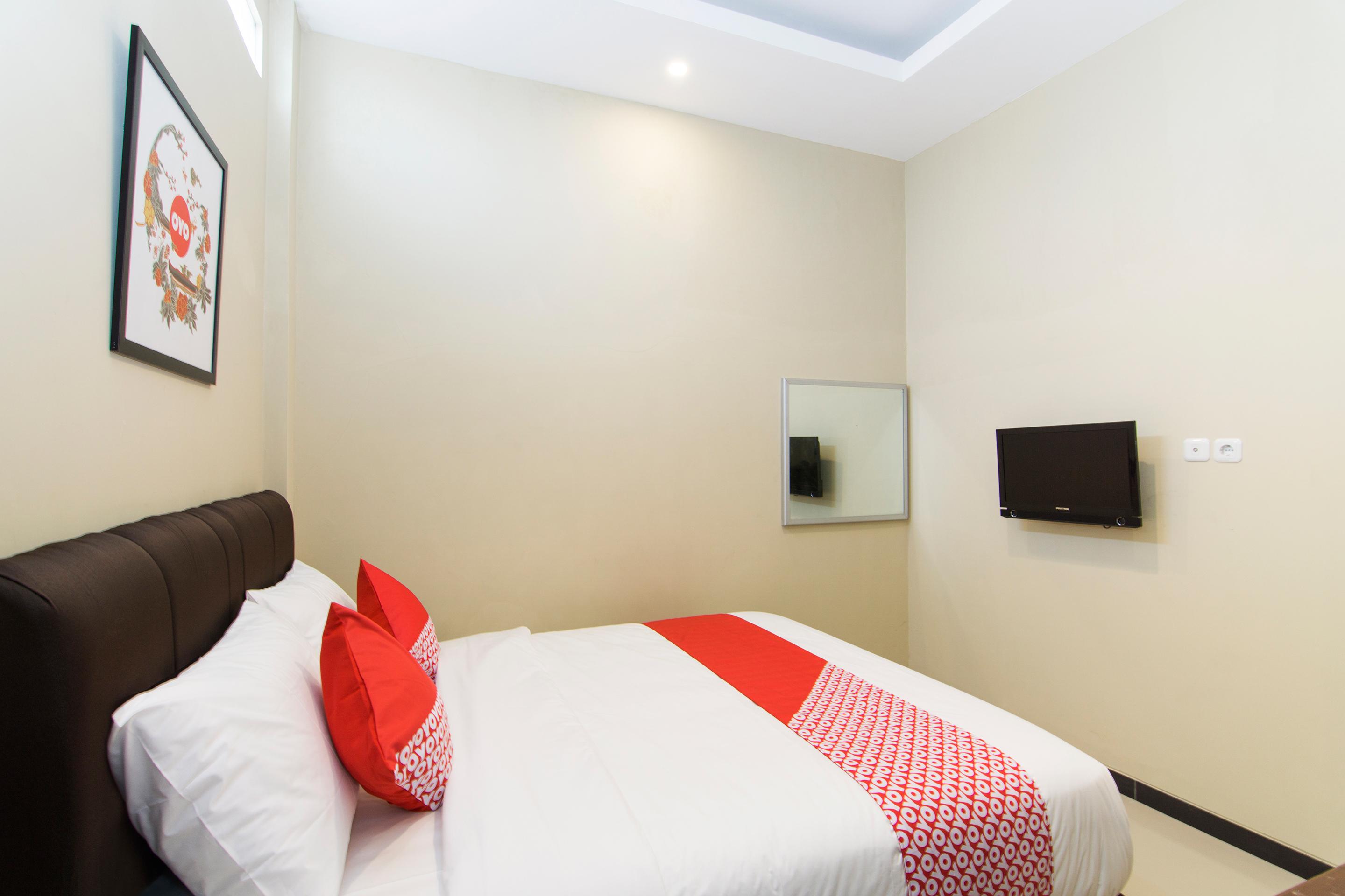 Super Oyo 890 Dewi Fortuna Guest House Maguwo Экстерьер фото