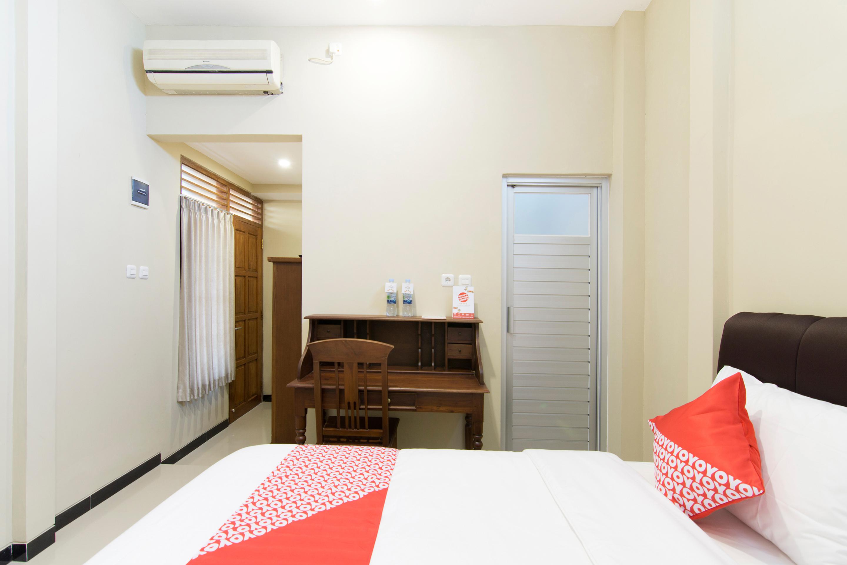 Super Oyo 890 Dewi Fortuna Guest House Maguwo Экстерьер фото